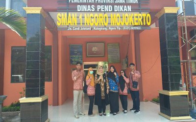 SMAN 1 NGORO menyelenggarakan kegiatan donor darah dengan PMI Kabupaten Mojokerto