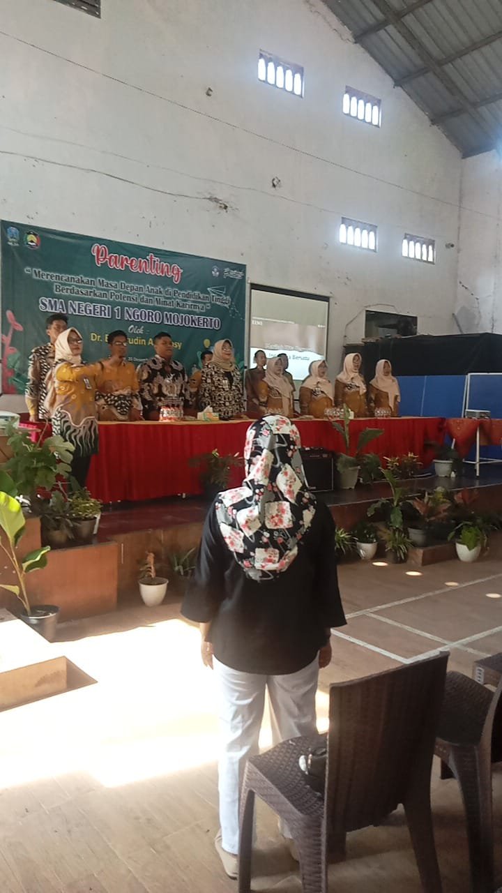 Kegiatan parenting siswa